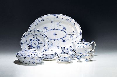 Image Kaffee- und Speiseservice, Kgl. Kopenhagen, Modell Musselmalet Halbspitze, blaue Malerei ...