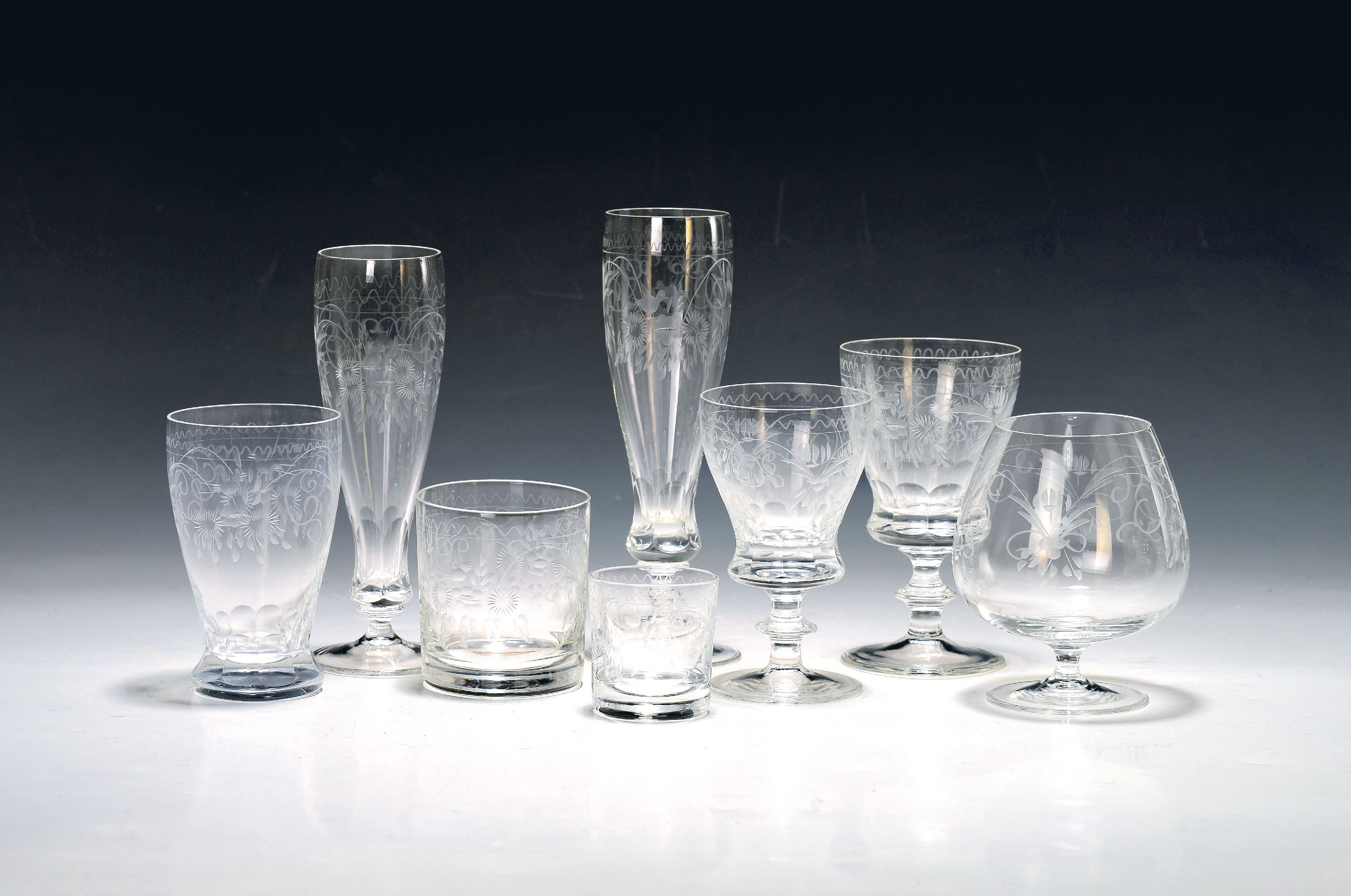 Image 27070209 - Trinkglas-Service, Theresienthal, 20. Jh., farbloses Glas, Kuppa fein geschliffen mit ...