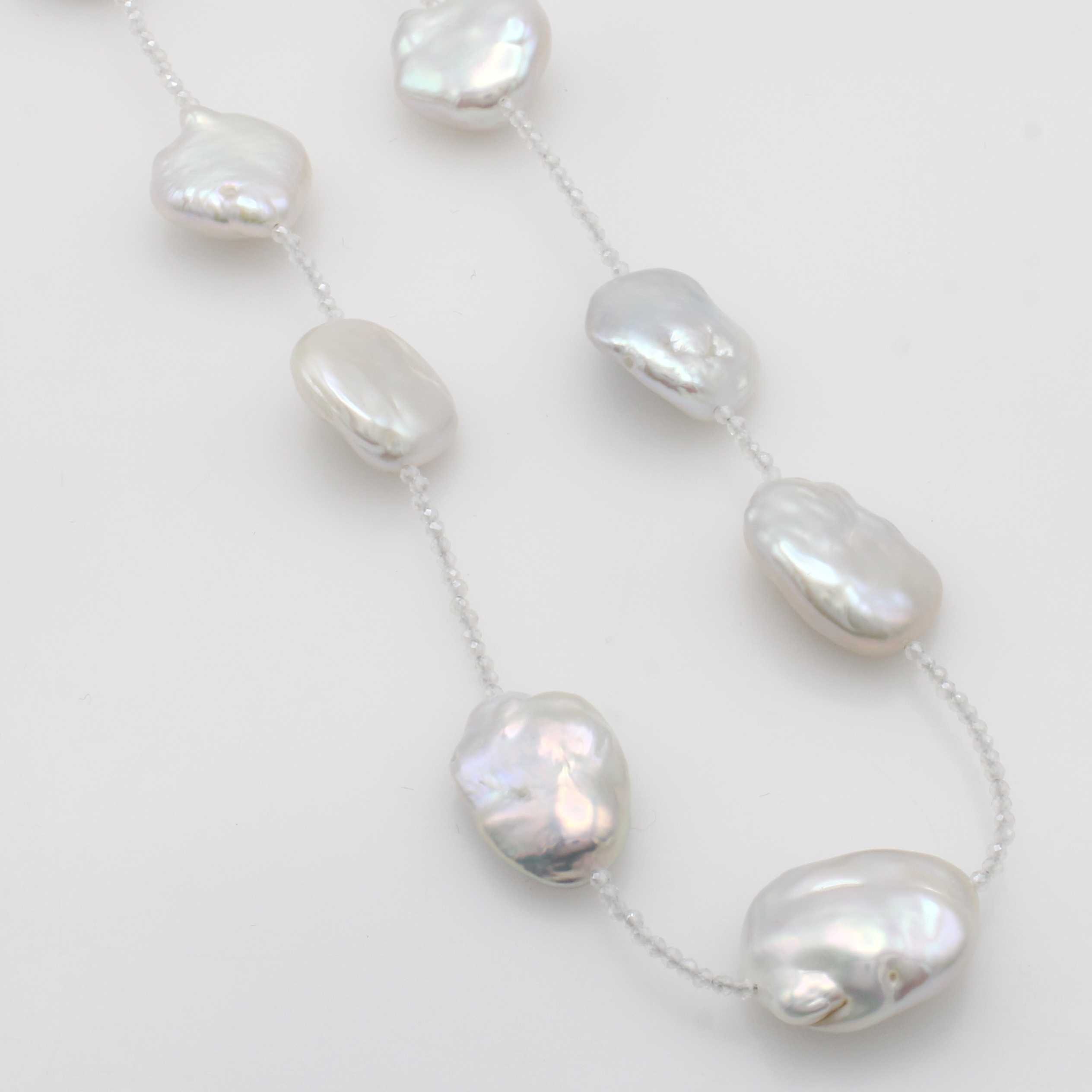 Image 27070262 - Collier mit Süßwasserperlen und Bergkristallen, WG 585/000, Keshiperlen v. sehr ...