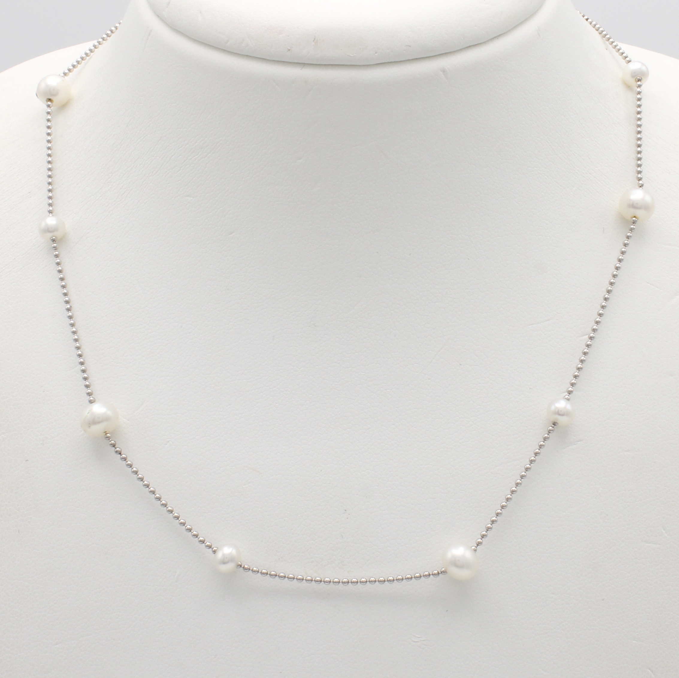 Image 27070278 - Collier mit Akoyaperlen, WG 585/000, weiße Perlen ca. 5-6 mm, L. durch Slider variabel ...