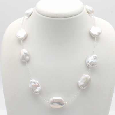 27070262a - Collier mit Süßwasserperlen und Bergkristallen, WG 585/000, Keshiperlen v. sehr ...