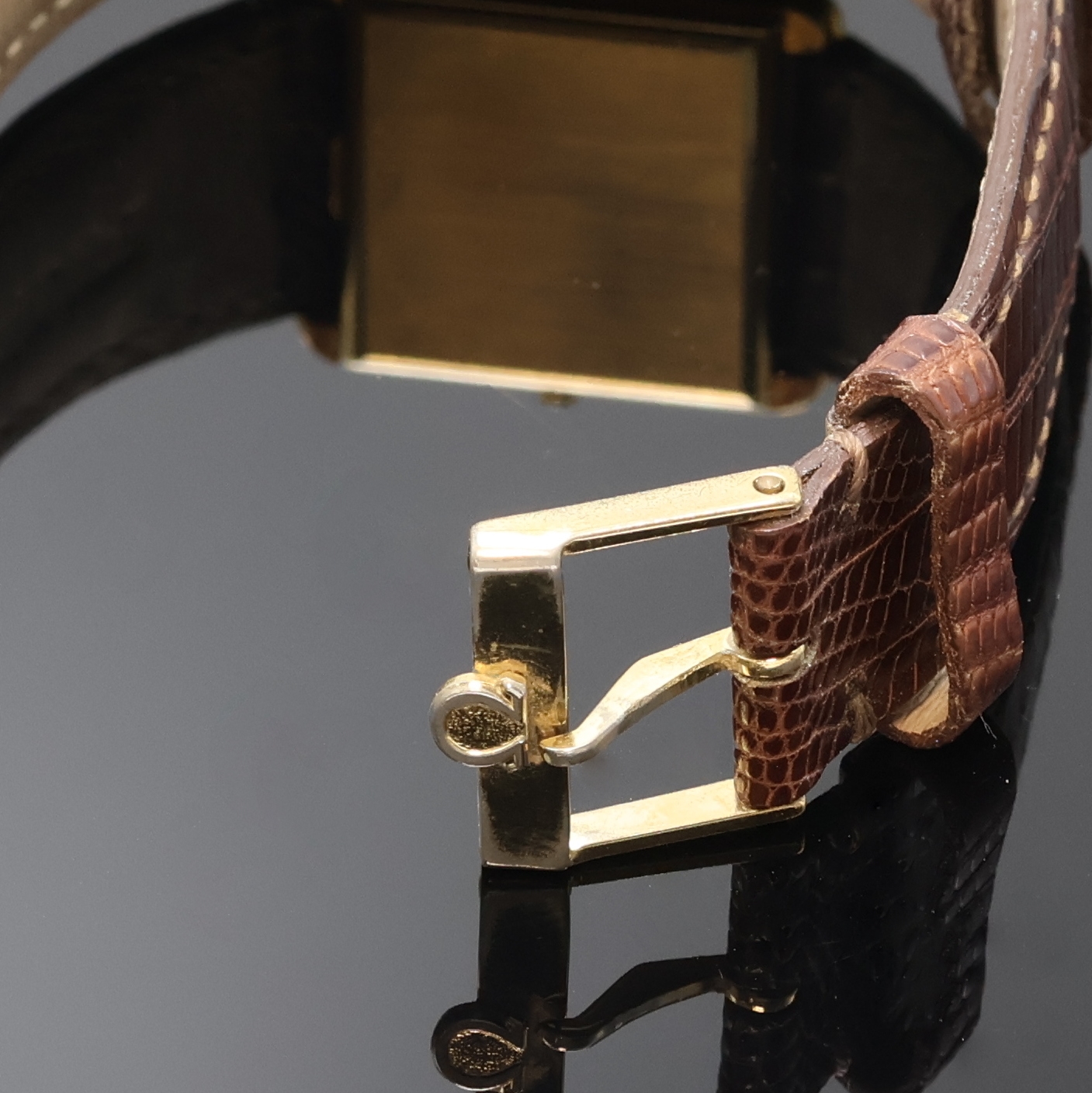 Detail b: OMEGA De Ville Damenarmbanduhr in GG 750/000 Referenz 191.0082, Schweiz um 1980, quarz, massives, 2-teil Geh., Boden aufgedr., Oberteil mit 8 ...
