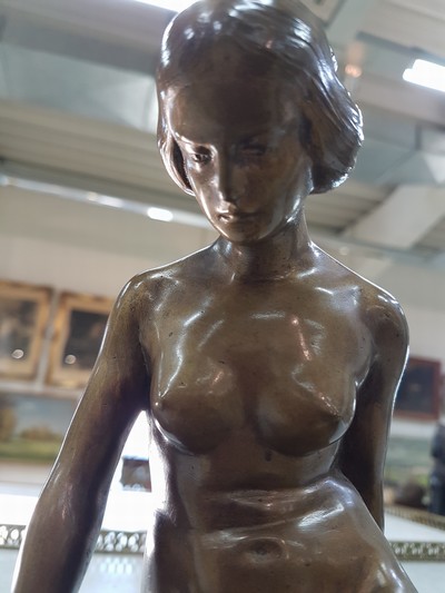 27070301e - Bronzeskulptur, Otto Berger, Anfang 20.Jh., sitzender weiblicher Akt am Strand, ...