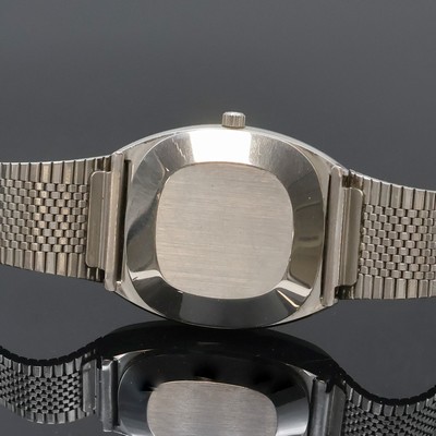 27070342e - Set of 2 Omega wristwatches in steel, 1st) series Constellation reference 196.0138, ...