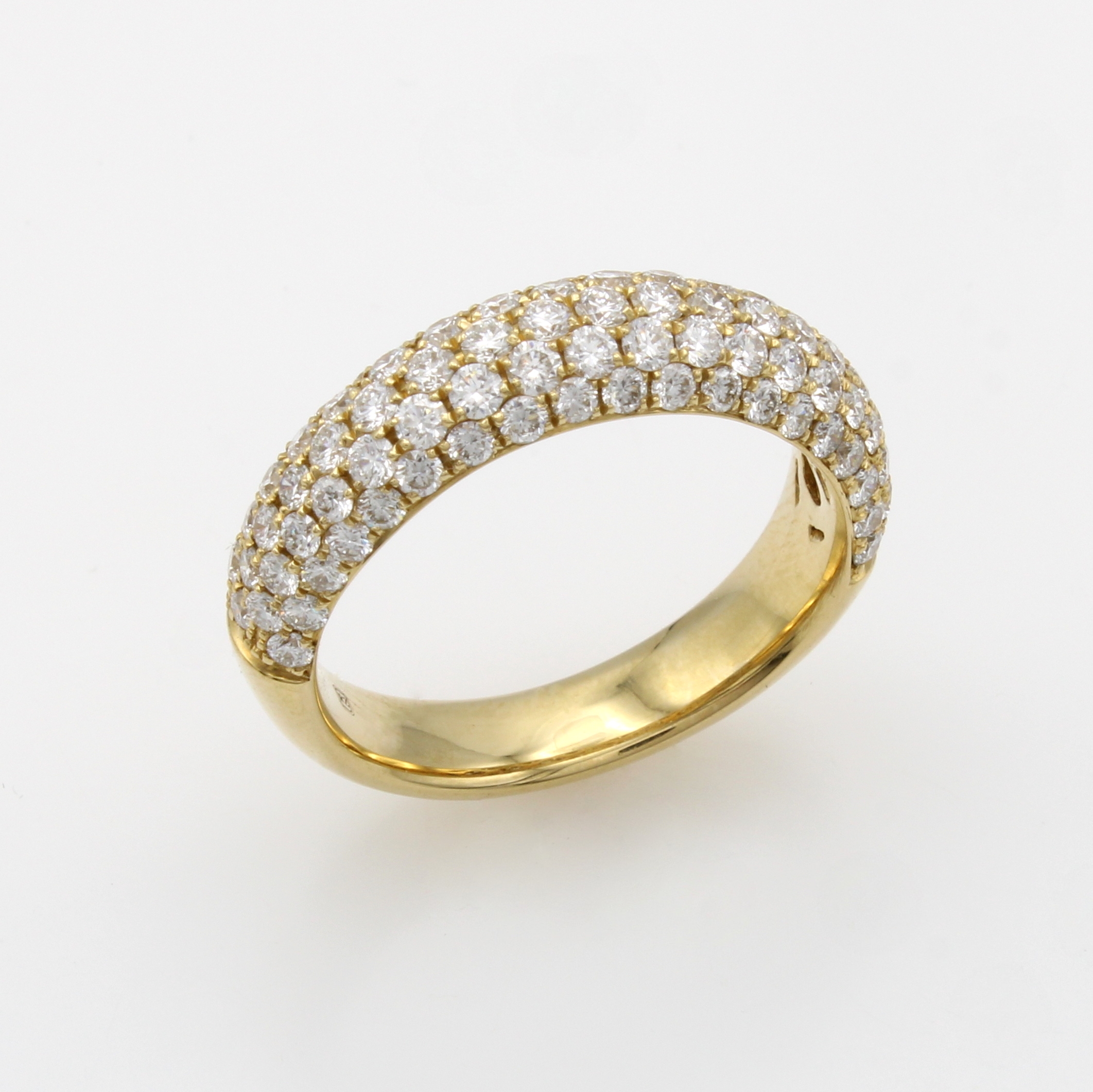 Image 27070413 - Ring mit Brillanten, GG 750/000, 93 Brill. in 5 Reihen gef. zus. ca. 1.57 ct feines ...