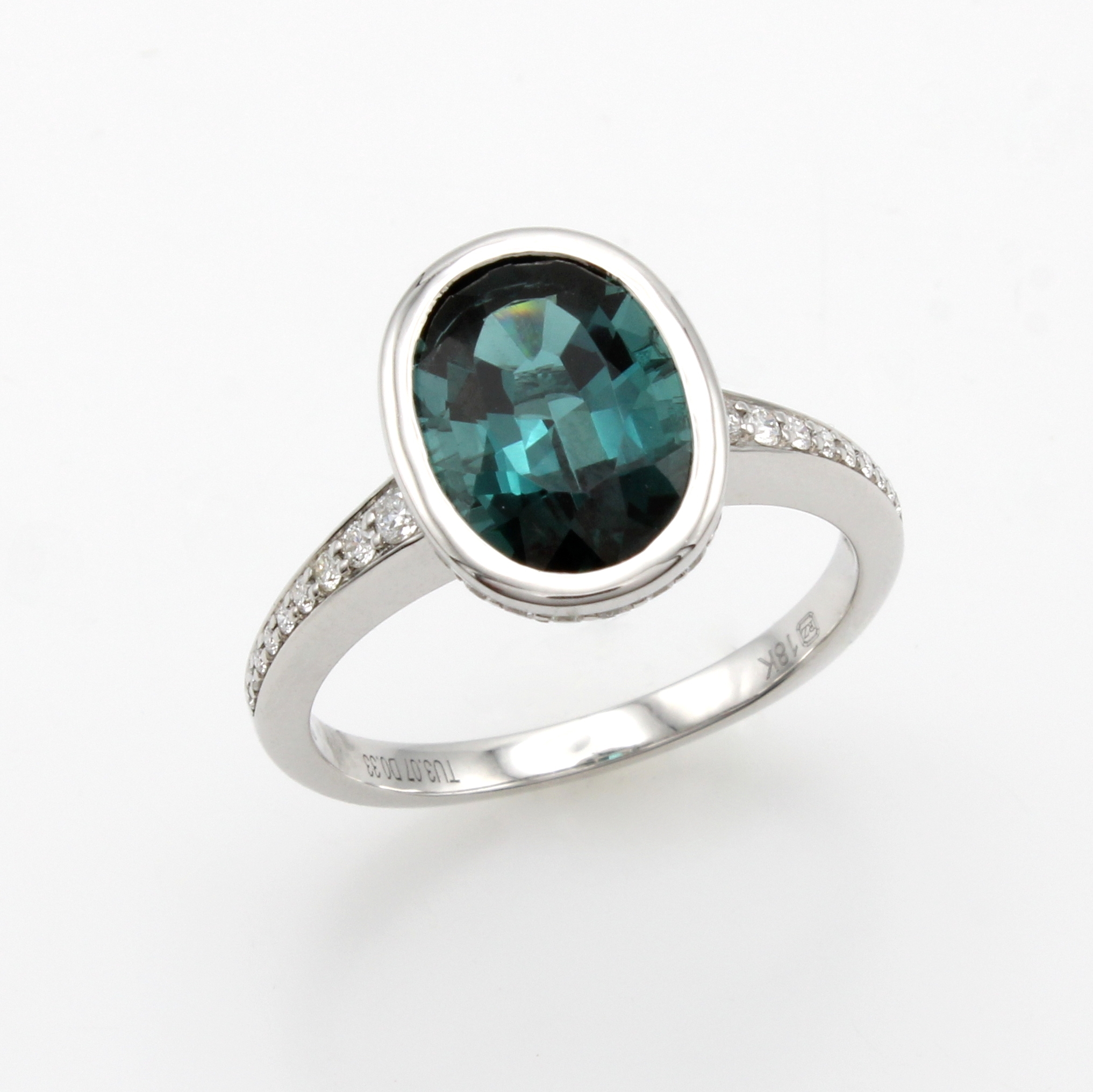 Image 27070484 - Ring mit Indigolith und Brillanten, WG 750/000, ovaler, fac. Indigolith in glatter ...