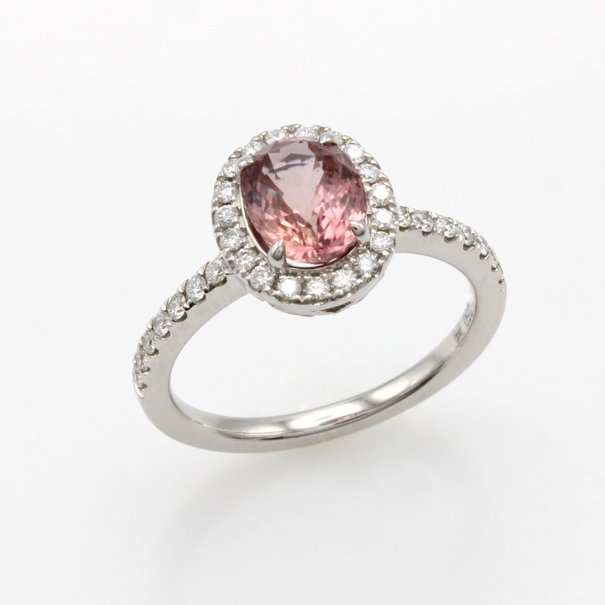 Image 27070488 - Ring mit Saphir und Brillanten, WG 750/000, ovaler, fac. Padparadscha-Turmalin ca. 2.14 ...