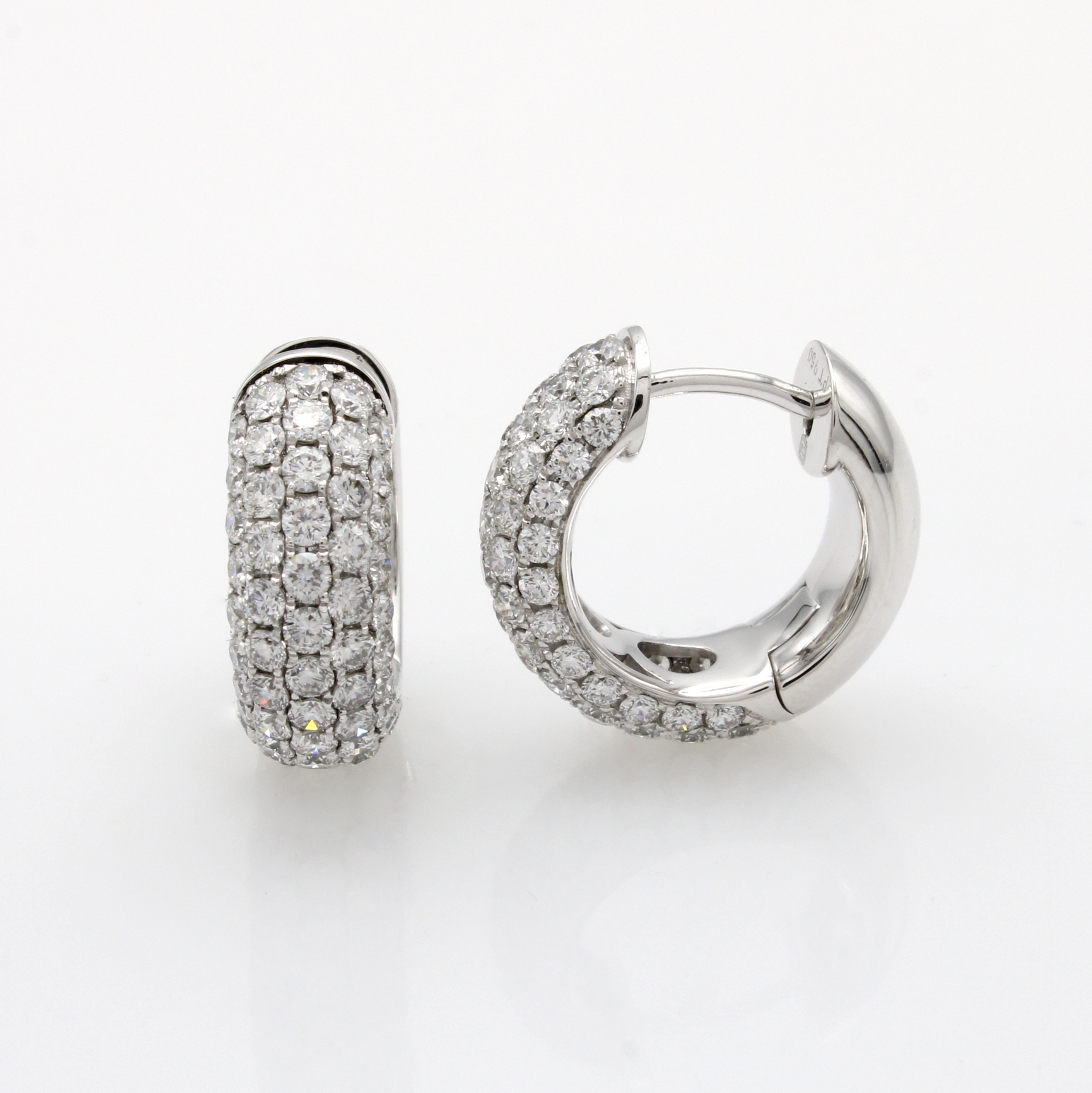 Image 27070495 - Paar Klappcreolen mit Brillanten, Platin 950/000, 118 Brill. zus. ca. 2.06 ct feines ...