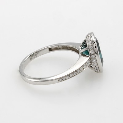 27070484b - Ring mit Indigolith und Brillanten, WG 750/000, ovaler, fac. Indigolith in glatter ...