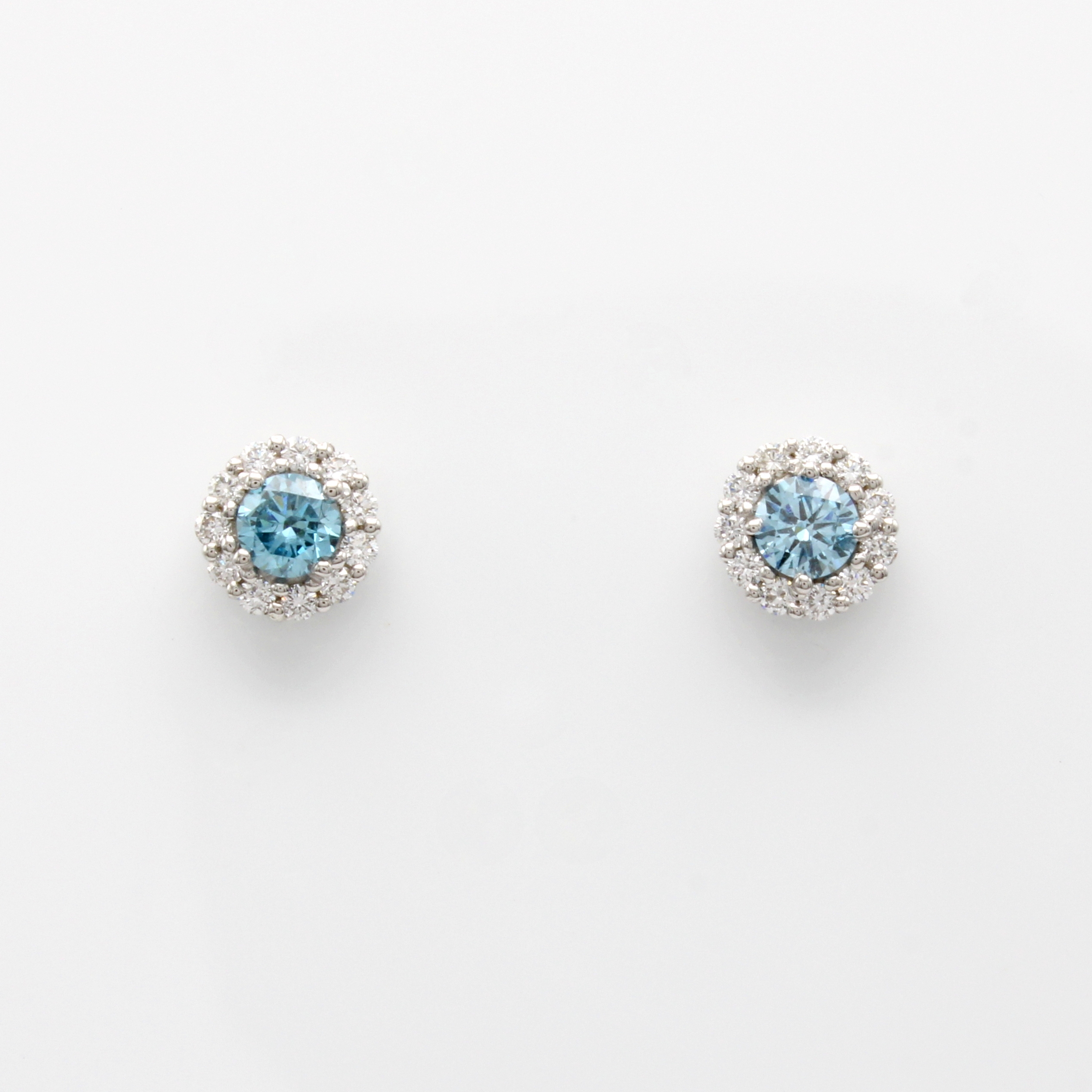 Image 27070508 - Paar Ohrstecker mit Brillanten, WG 750/000, 2 Brill. mittig gef. zus. ca. 0.51 ct ice ...