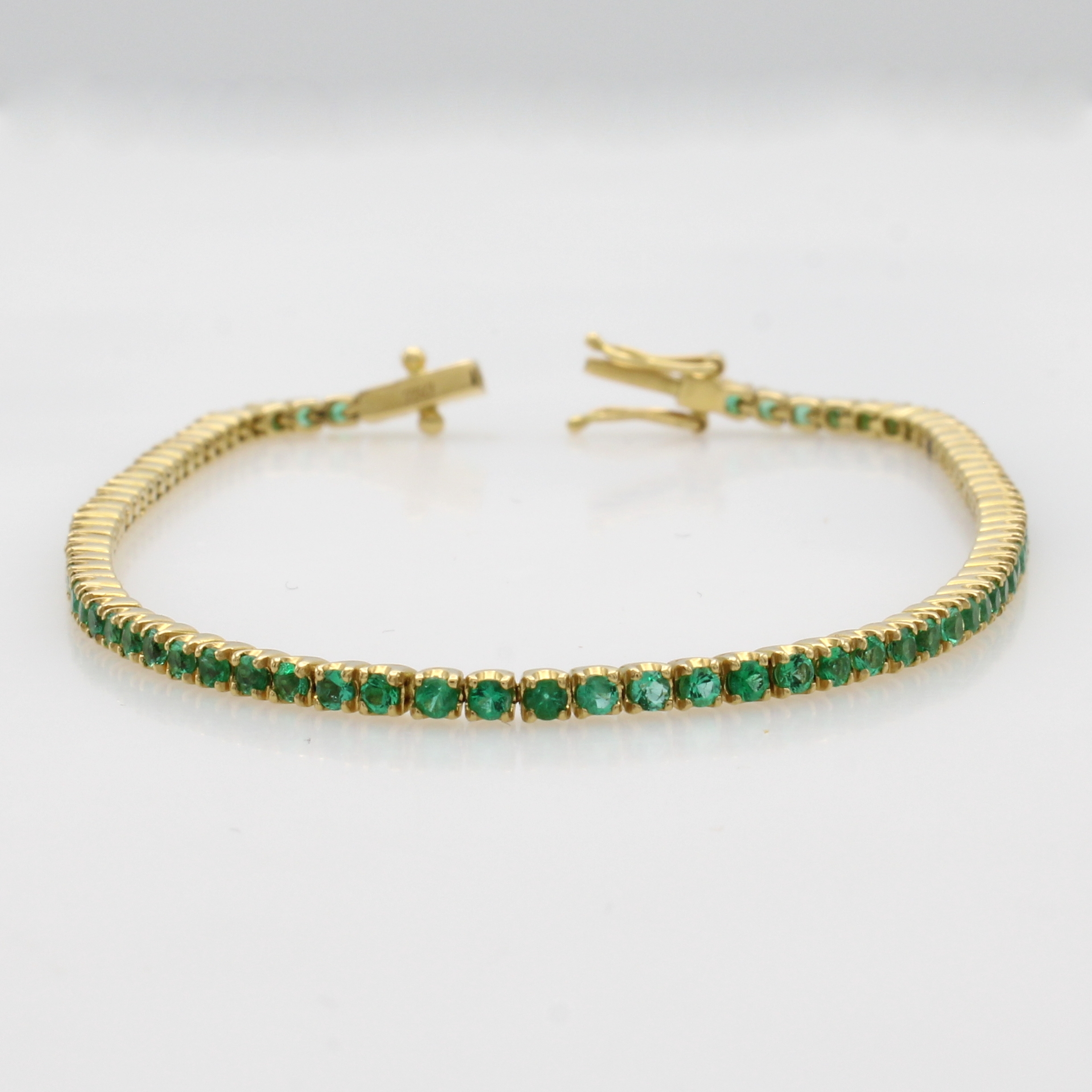 Image 27070558 - Rivierarmband mit Smaragden, GG 750/000, fac. Smaragde zus. ca. 1.80 ct, Kastenschl. ...