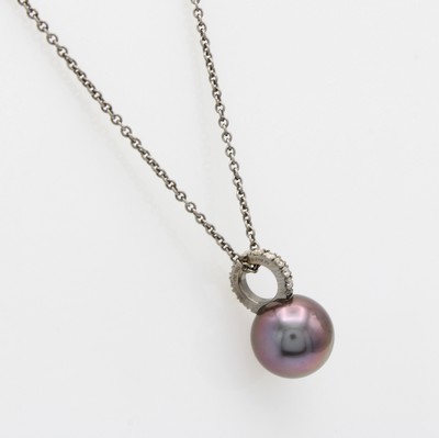 27070520a - Anhänger mit Tahitizuchtperle und Brillanten an Kette, WG 750/000 rutheniert, dunkle ...