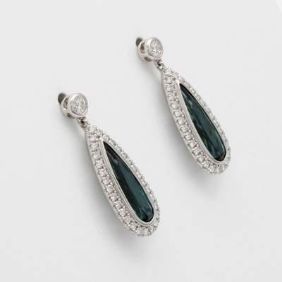 27070527a - Paar Ohrstecker mit Indigolithen und Brillanten, WG 750/000, 2 fac. Indigolith- tropfen ...