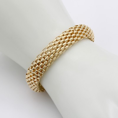 27070631a - Breites Armband im Phantasiemuster, GG 585/000, mod. Federringschl., B. ca. 10 mm, L.ca. ...