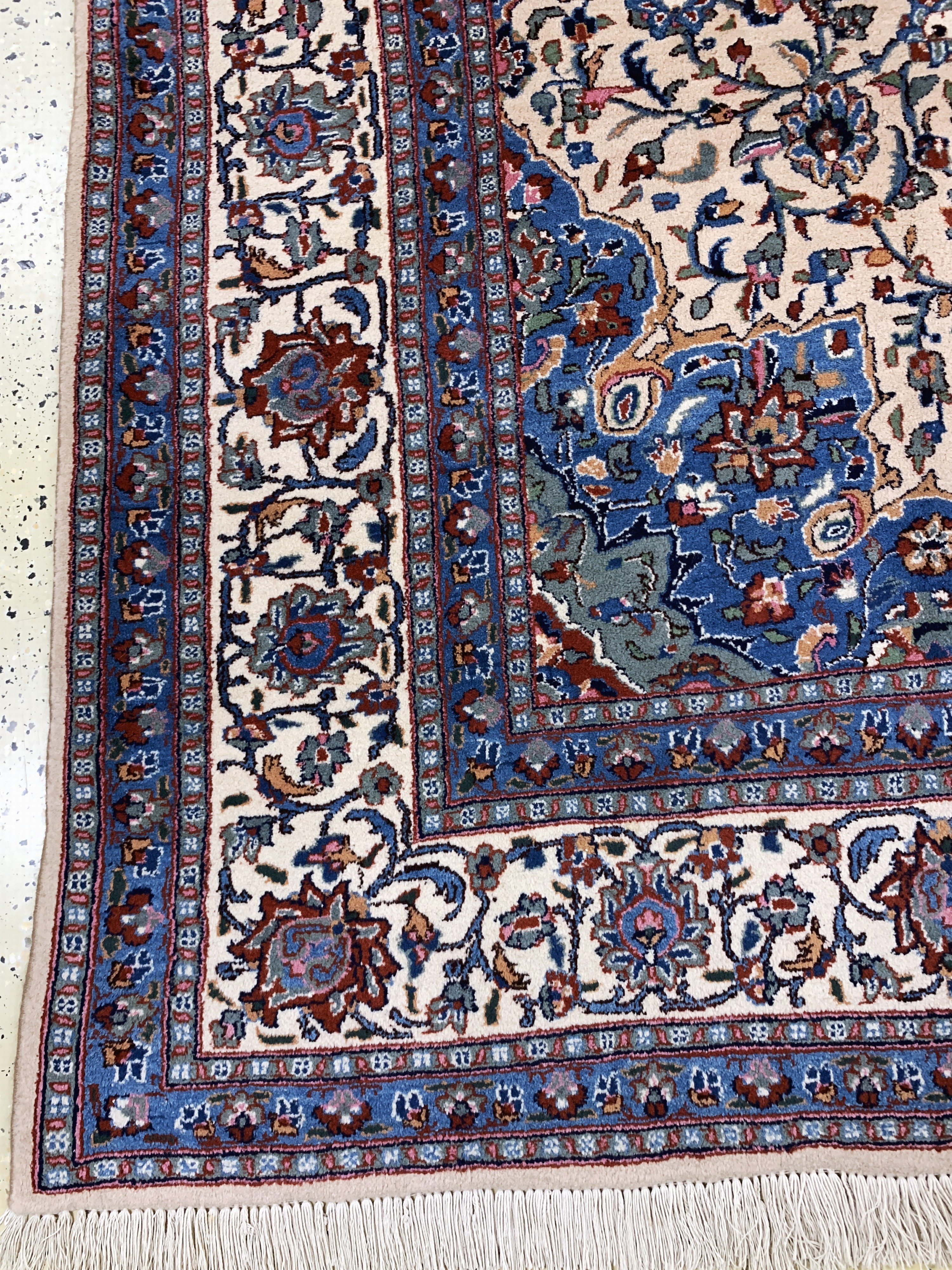 Detail b: Kaschmar, Persien, Mitte 20.Jhd, Wolle auf Baumwolle, ca. 355 x 250 cm, EHZ: 2