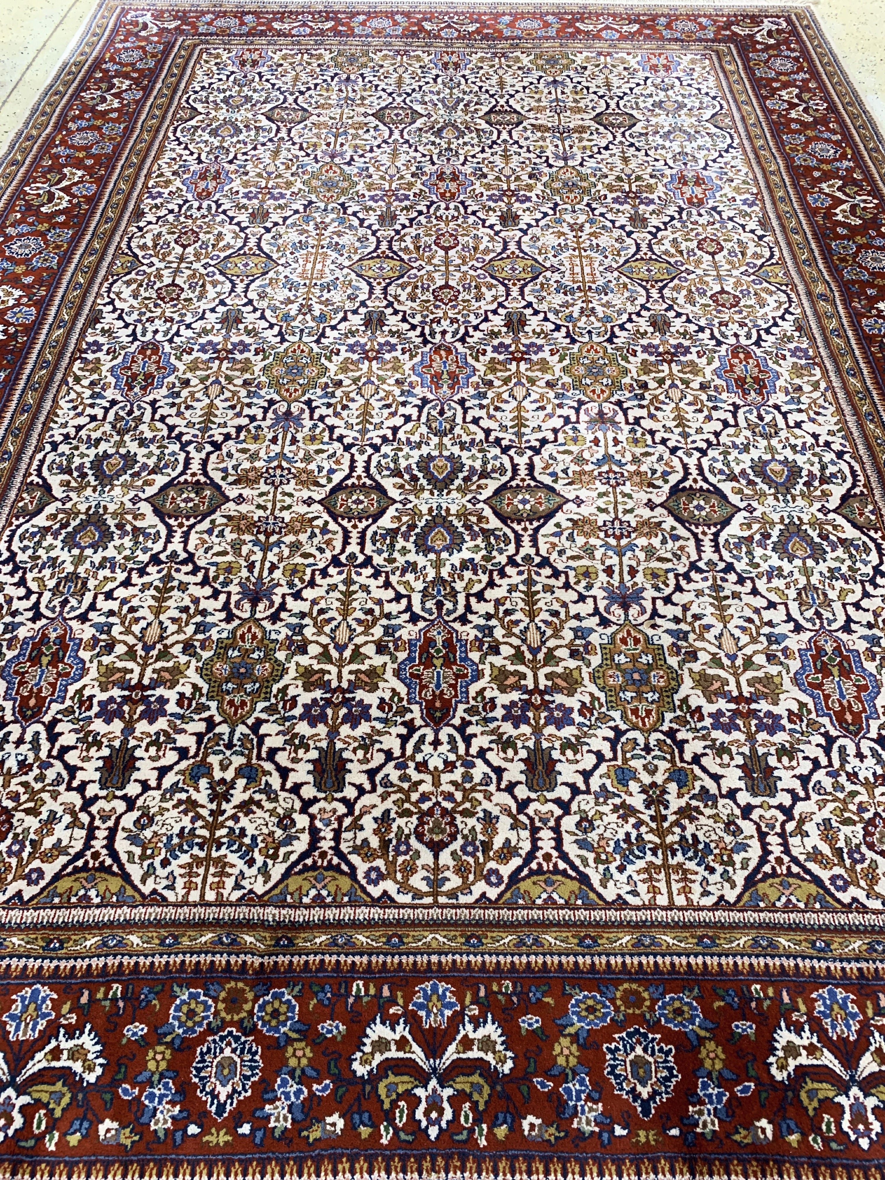 Detail h: Täbriz Tabatabai, Indien, Ende 20.Jhd, Wolle auf Baumwolle, ca. 360 x 250 cm, EHZ: 2