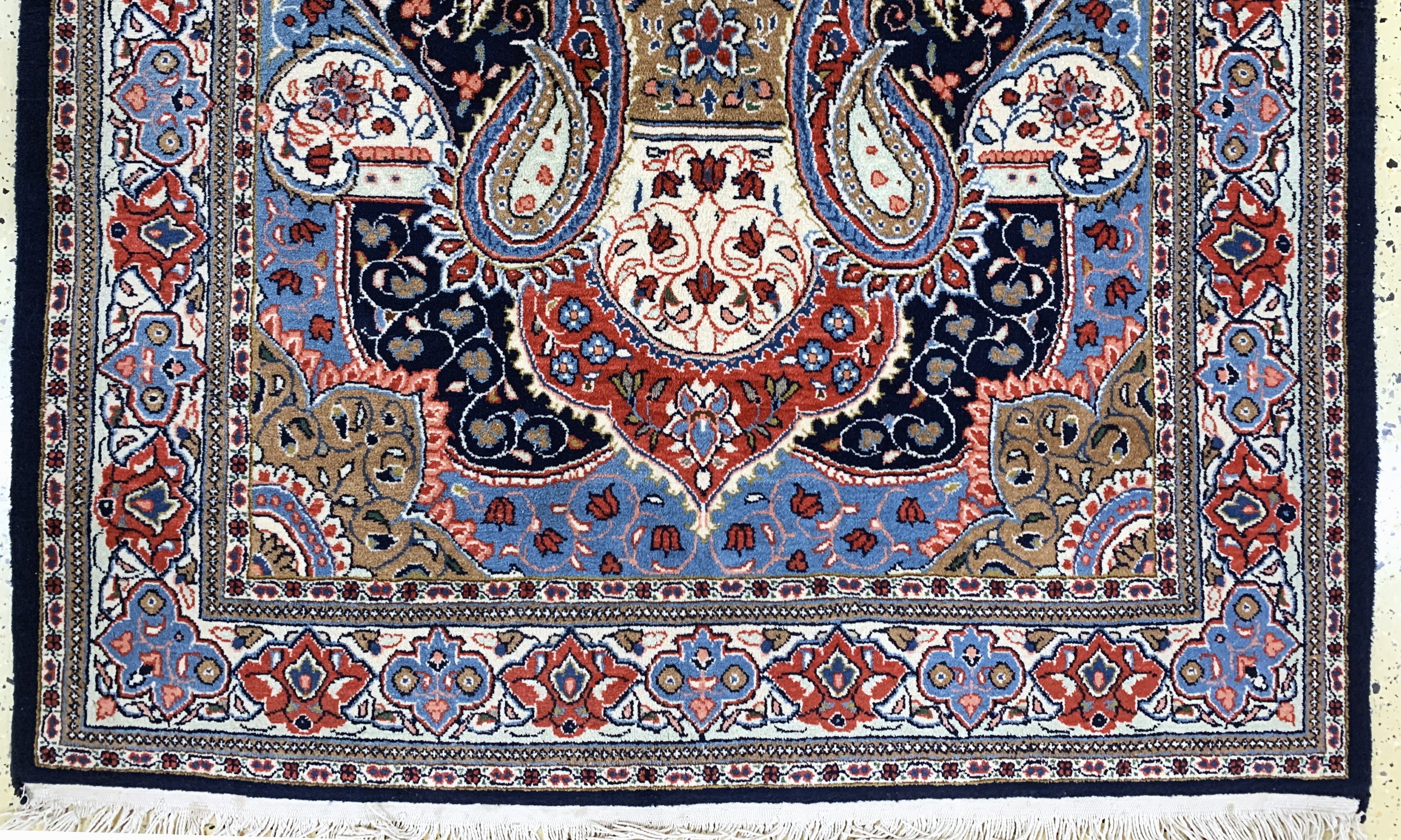 Detail c: Sarogh, Persien, Mitte 20.Jhd, Wolle auf Baumwolle, ca. 212 x 135 cm, EHZ: 2