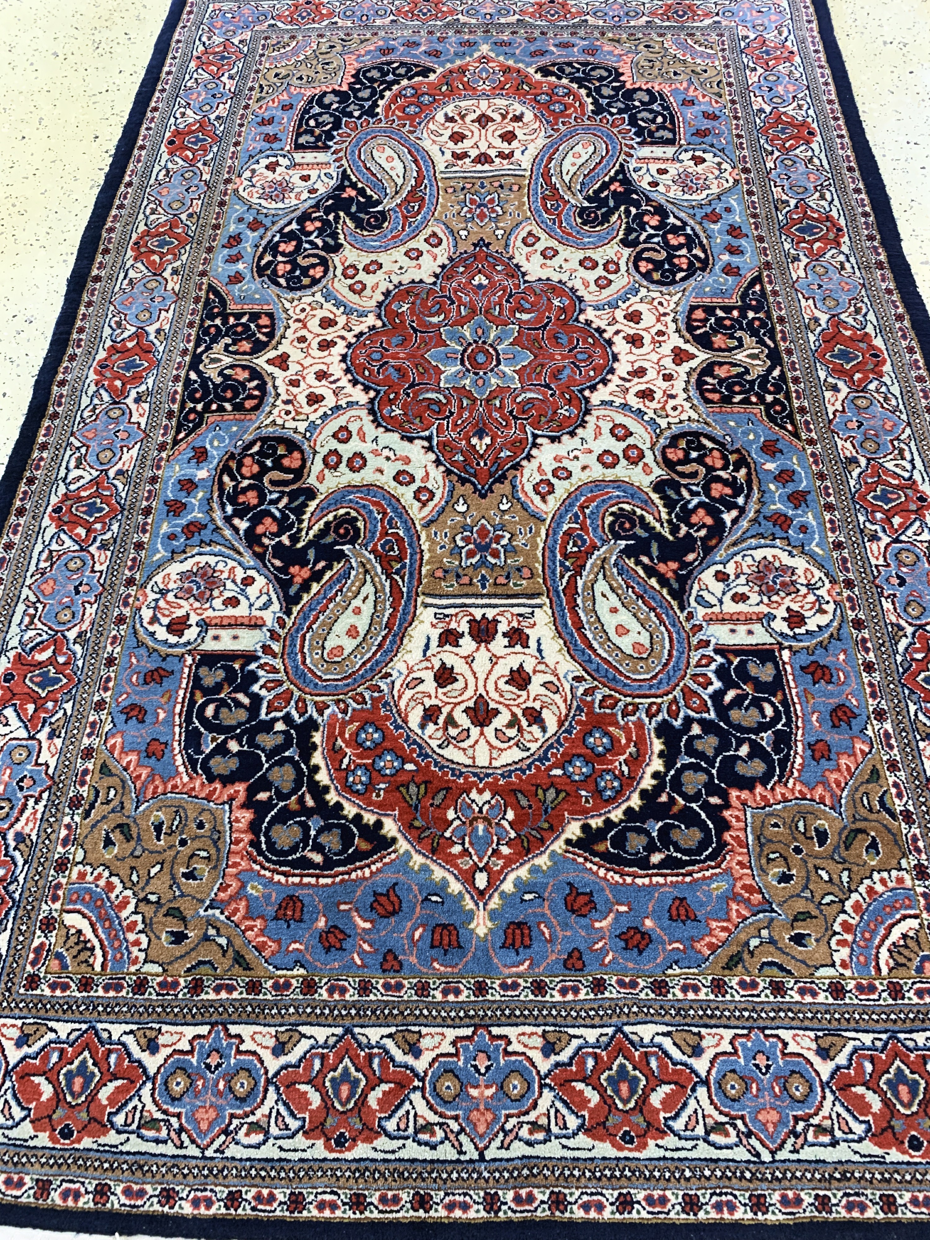 Detail d: Sarogh, Persien, Mitte 20.Jhd, Wolle auf Baumwolle, ca. 212 x 135 cm, EHZ: 2