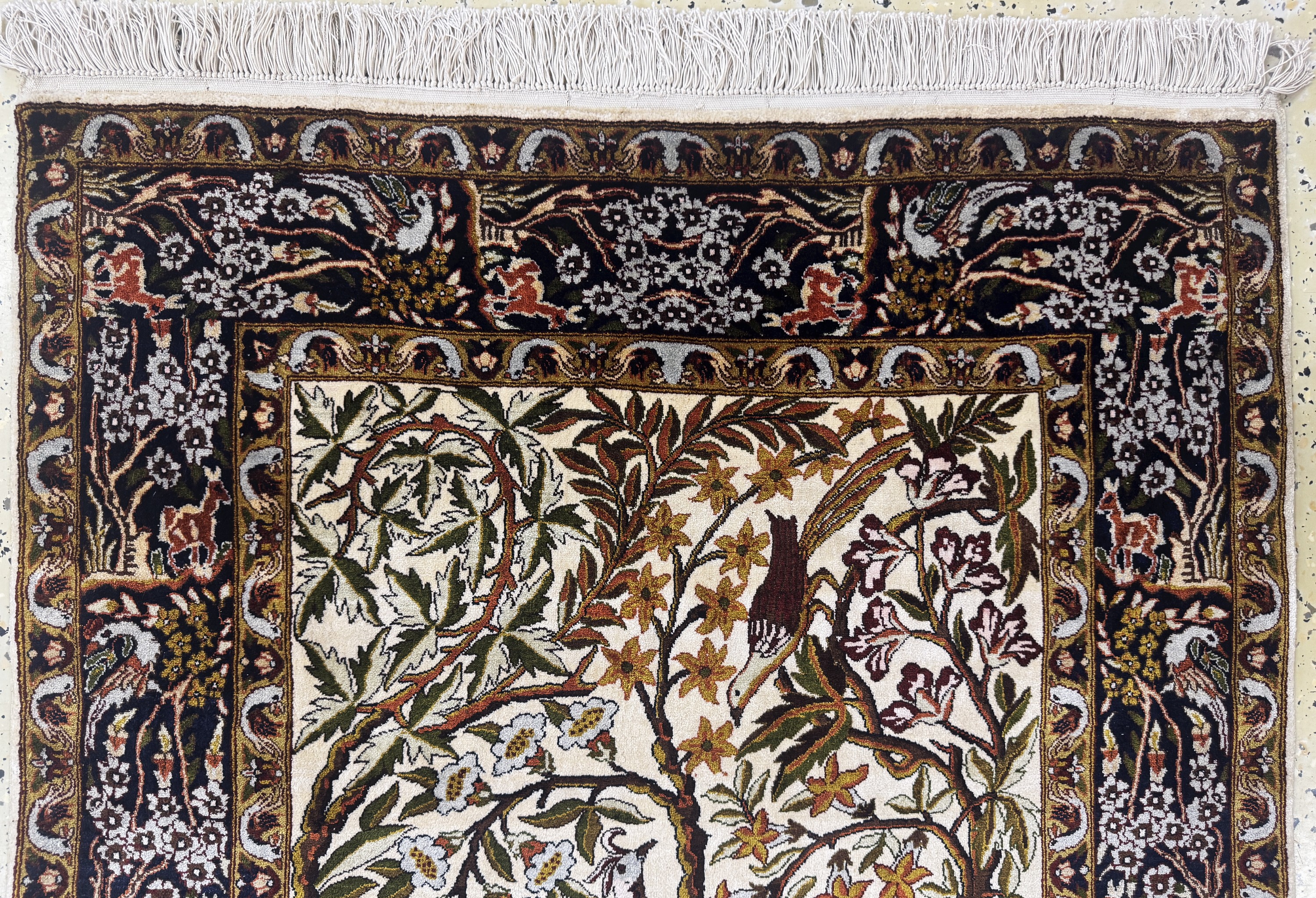 Detail a: Ghom Seide fein, Ägypten, Mitte 20.Jhd, reine Naturseide, ca. 135 x 93 cm, EHZ: 1-2