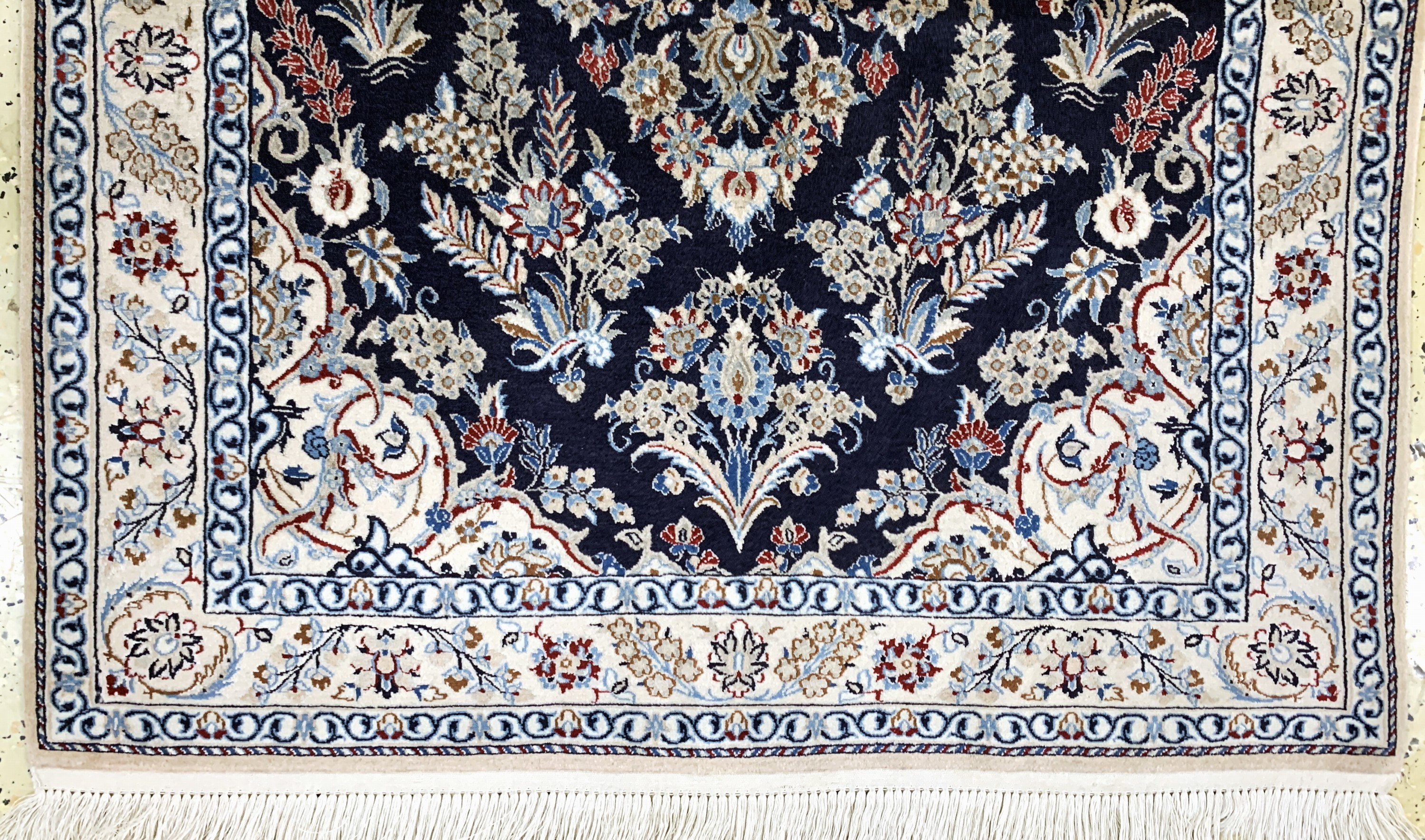 Detail b: Nain fein(6 La), Persien, Ende 20.Jhd, Korkwolle mit Seide, ca. 136 x 91 cm, ca. 1,0 Mio. Kn/qm, EHZ: 2