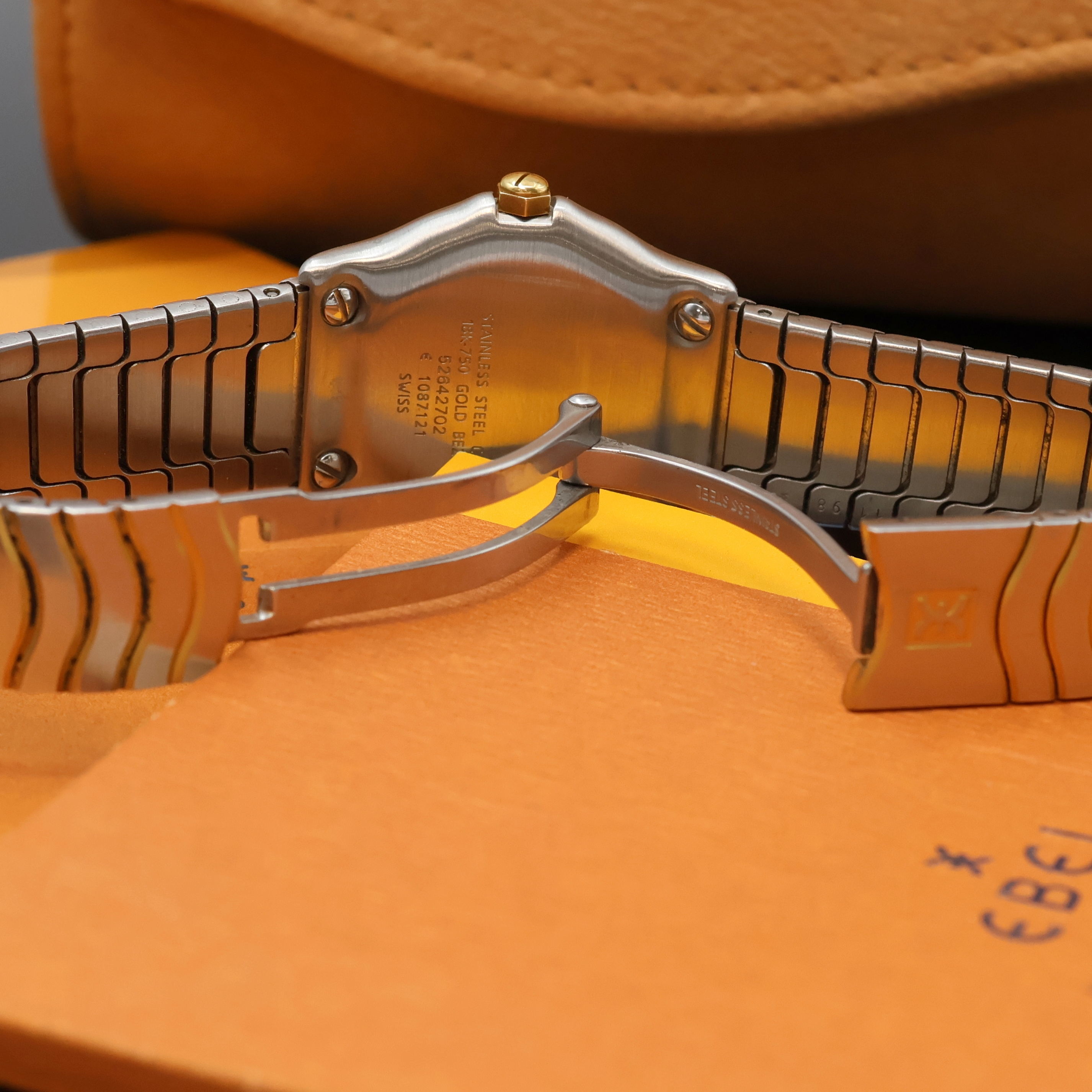Detail d: EBEL Sport Classique Damenarmbanduhr in Edelstahl und Gold Referenz 1087121, quarz, Stülpgeh. m. 5-fach verschr. GG 750/000 Lünette, ...