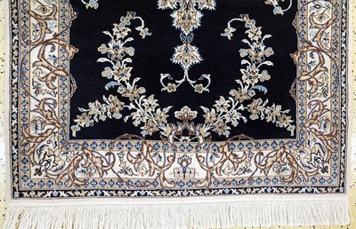 27070855c - Nain fein, Persien, Ende 20.Jhd, Korkwolle mit Seide, ca. 146 x 100 cm, EHZ: 2, ...