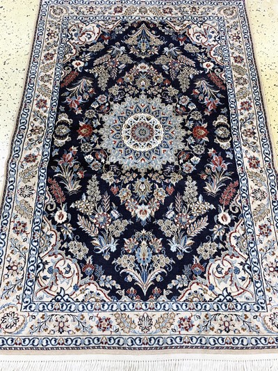 27070856d - Nain fein(6 La), Persien, Ende 20.Jhd, Korkwolle mit Seide, ca. 136 x 91 cm, ca. 1,0 ...