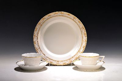Image 5 Serviceteile, KPM Berlin, Modell Kurland, Porzellan, weiß mit Goldstaffage, 1 Teller, ...