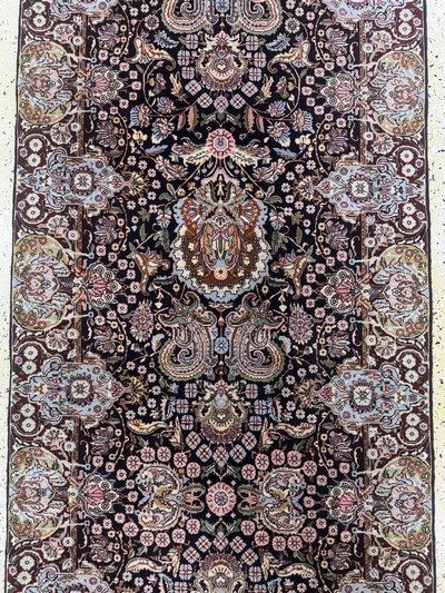 27071087b - Kerman fein, Persien, Ende 20.Jhd, Korkwolle auf Baumwolle, ca. 392 x 102 cm, EHZ: 2 ...