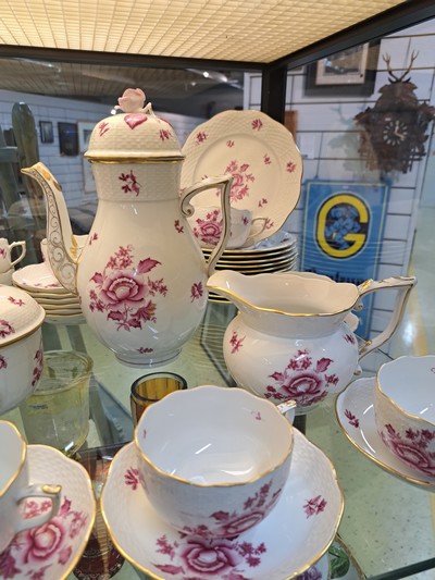 27071136b - Coffee service, Herend, 20th century, lotus flower, for twelve people, coffee pot, sugar ...