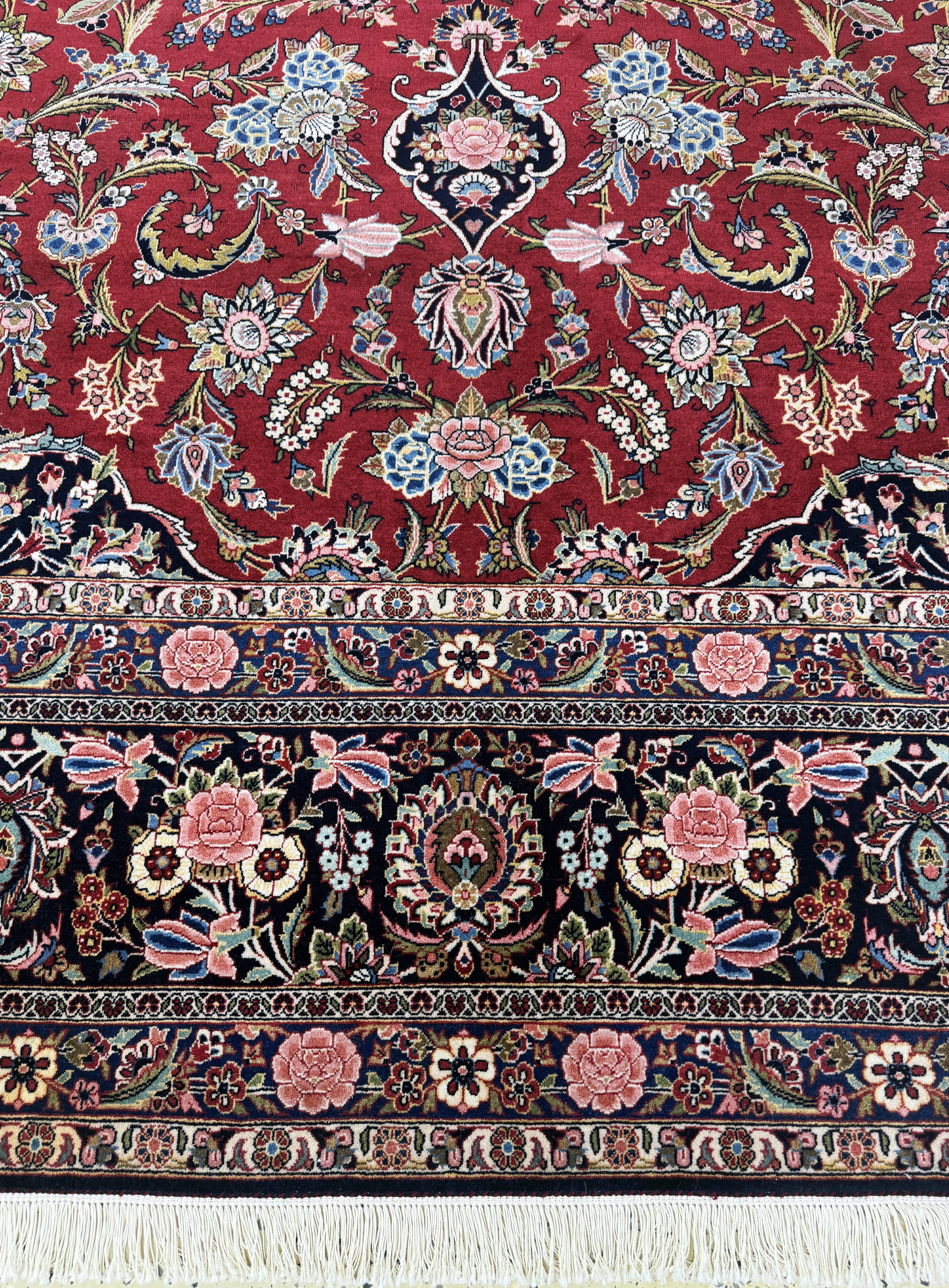 Detail h: Keschan Kork fein, Persien, Anfang 20.Jhd, Korkwolle auf Baumwolle, ca. 430 x 312 cm, EHZ: 2, (kleine Restaurierung), Fransen erneuert.