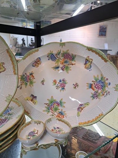 27071214b - 6 Teller, ovale Platte und Saliere, Herend, Viktoria, Porzellan, 6 flache Speiseteller, ...