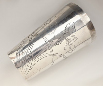 27071223d - Cocktailshaker, Japan, wohl 1950-80, Feinsilber, konische Grundform, grav. ...