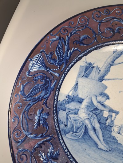 27071598d - Fayenceteller, Italien, 19. Jh., mit umlaufenden Renaissancedekor staffiert, lüstriert, ...