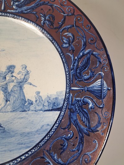 27071598f - Fayenceteller, Italien, 19. Jh., mit umlaufenden Renaissancedekor staffiert, lüstriert, ...