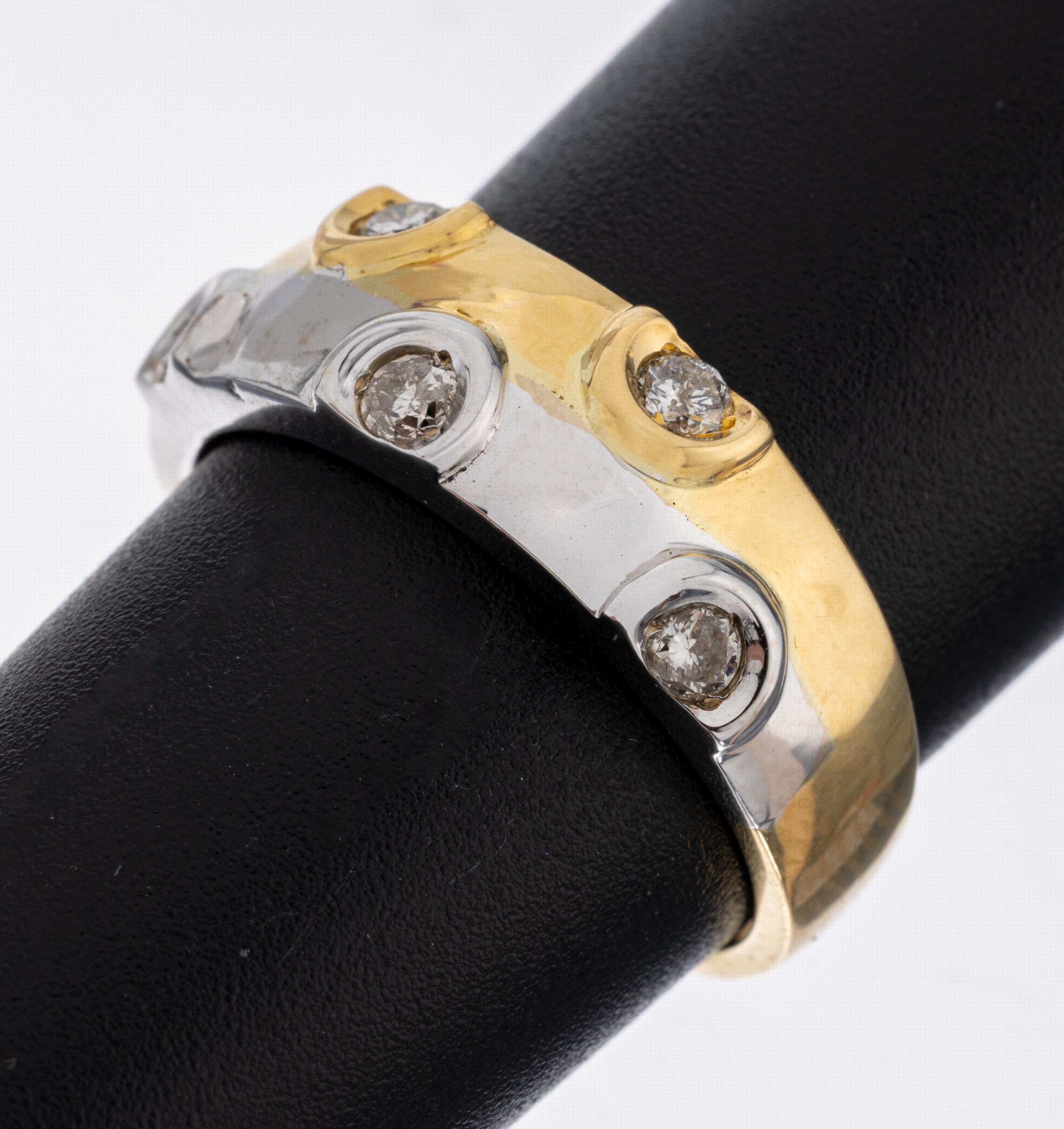 Image 27071625 - 18 kt Gold Brillant-Ring, GG/WG 750/000, 5 Brillanten zus. ca. 0.25 ct Weiß/p1, RW 54, ...