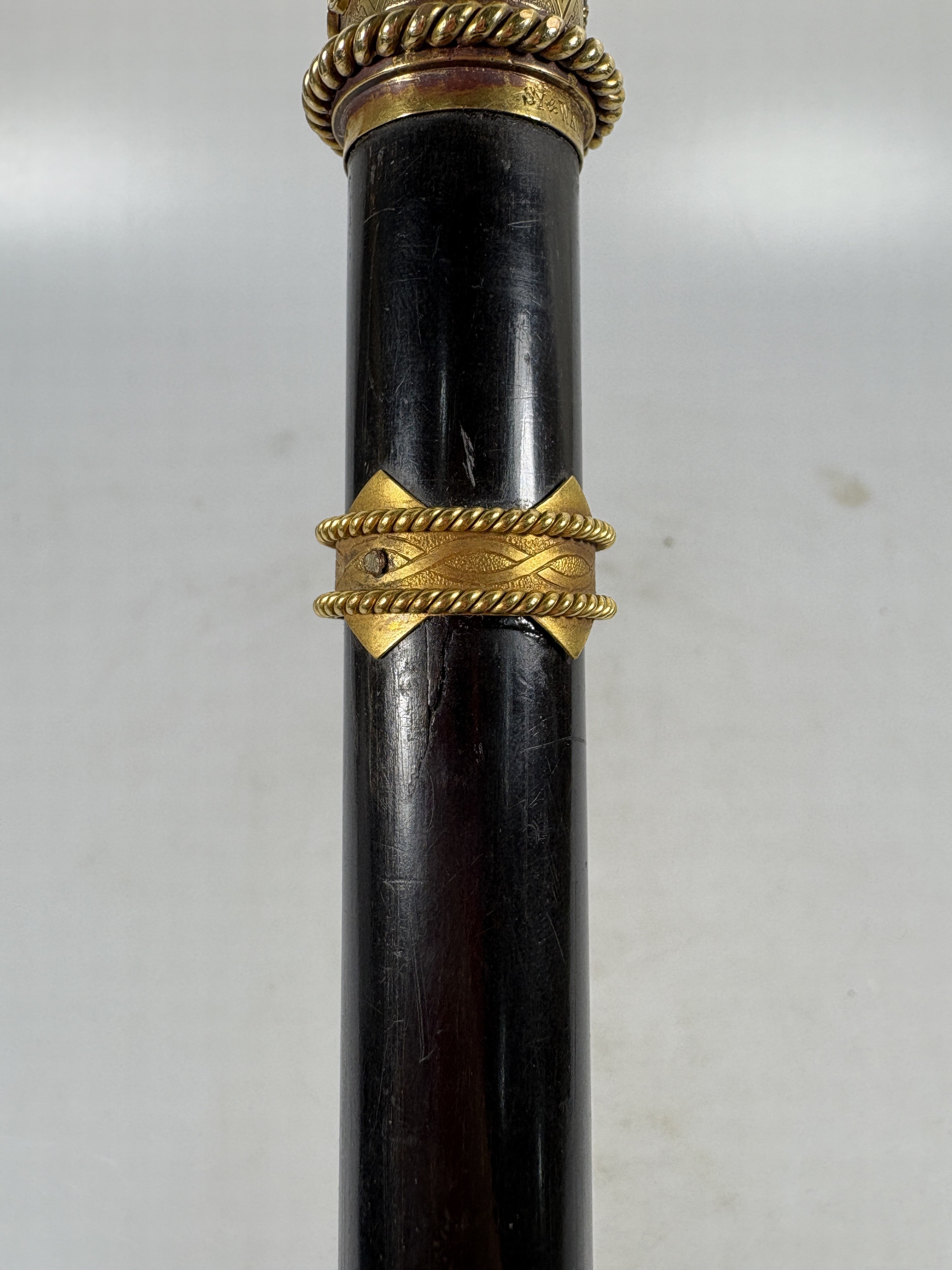 Detail h: Paradestock/Flanierstock, Nachlass von der Mülbe, Kaiserreich, Sy & Wagner, Berlin, Stutzenknauf aus Gold (säuregeprüft), aufgelegtes Adleremblem ...