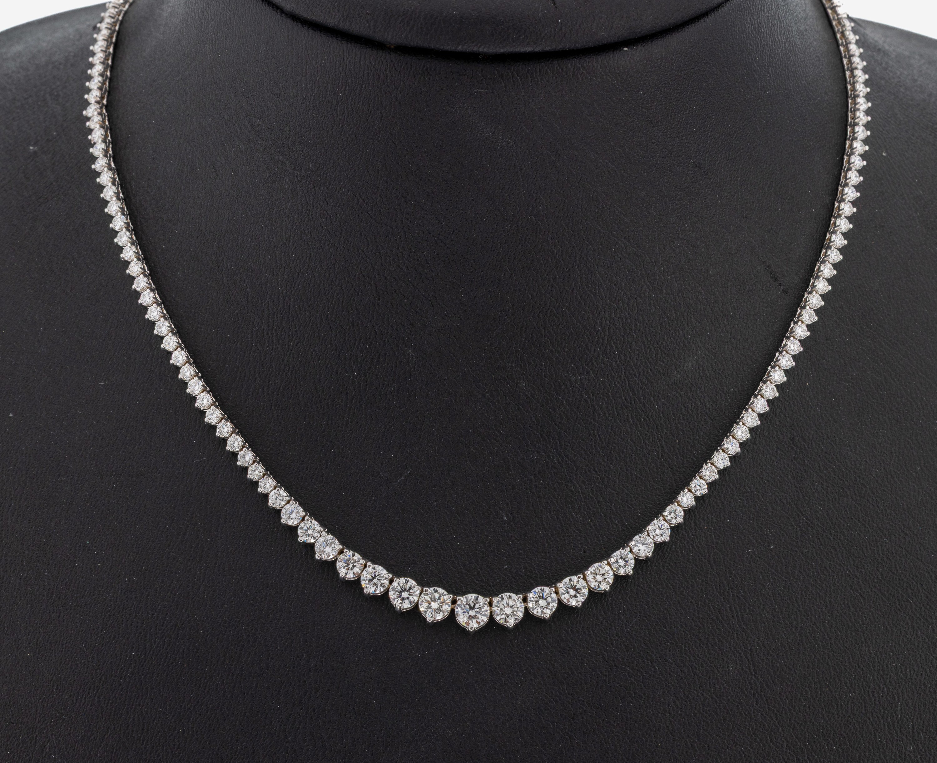 Image 27071751 - 18 kt Gold Brillant-Collier, WG 750/000, 179 Brillanten im Verlauf zus. ca. 9.30 ct ...