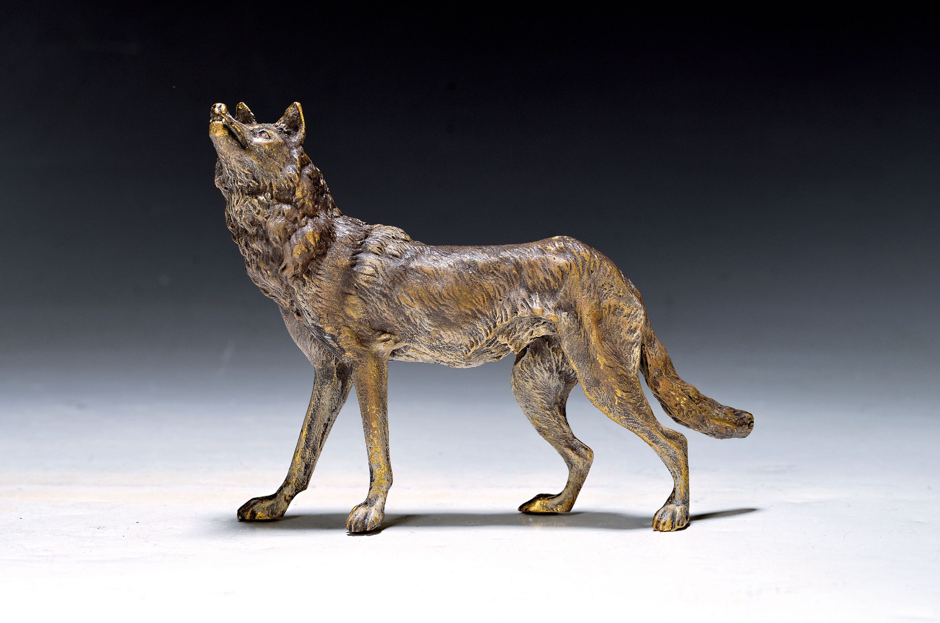 Image 27071767 - Großer Wolf, Wiener Bronze, signiert Bergmann, 20.Jh., Bronze, farbig staffiert, Marke ...