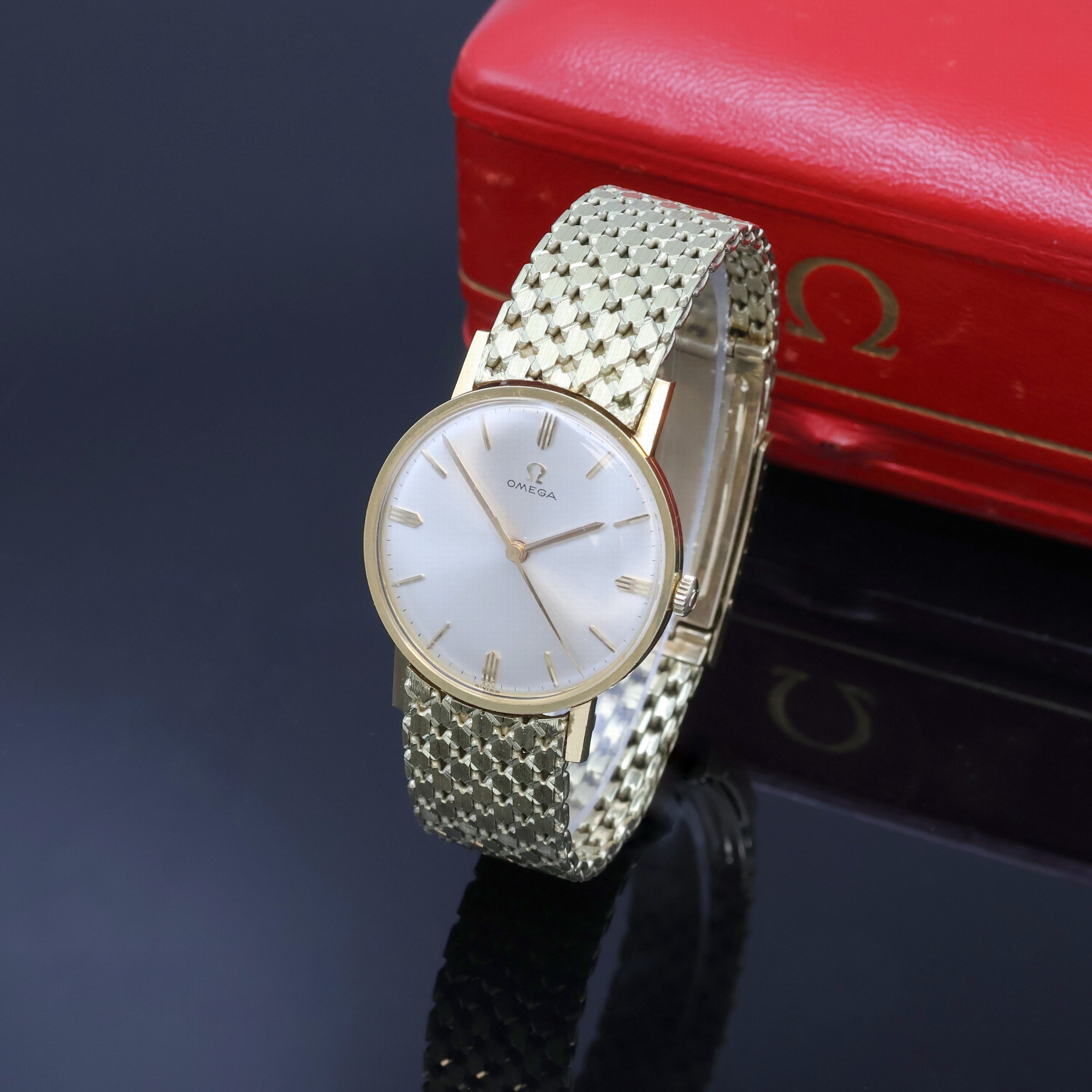 Image 27071791 - OMEGA Herrenarmbanduhr in GG 585/000 Referenz 14756SC-61, Schweiz um 1963, Handaufzug, ...