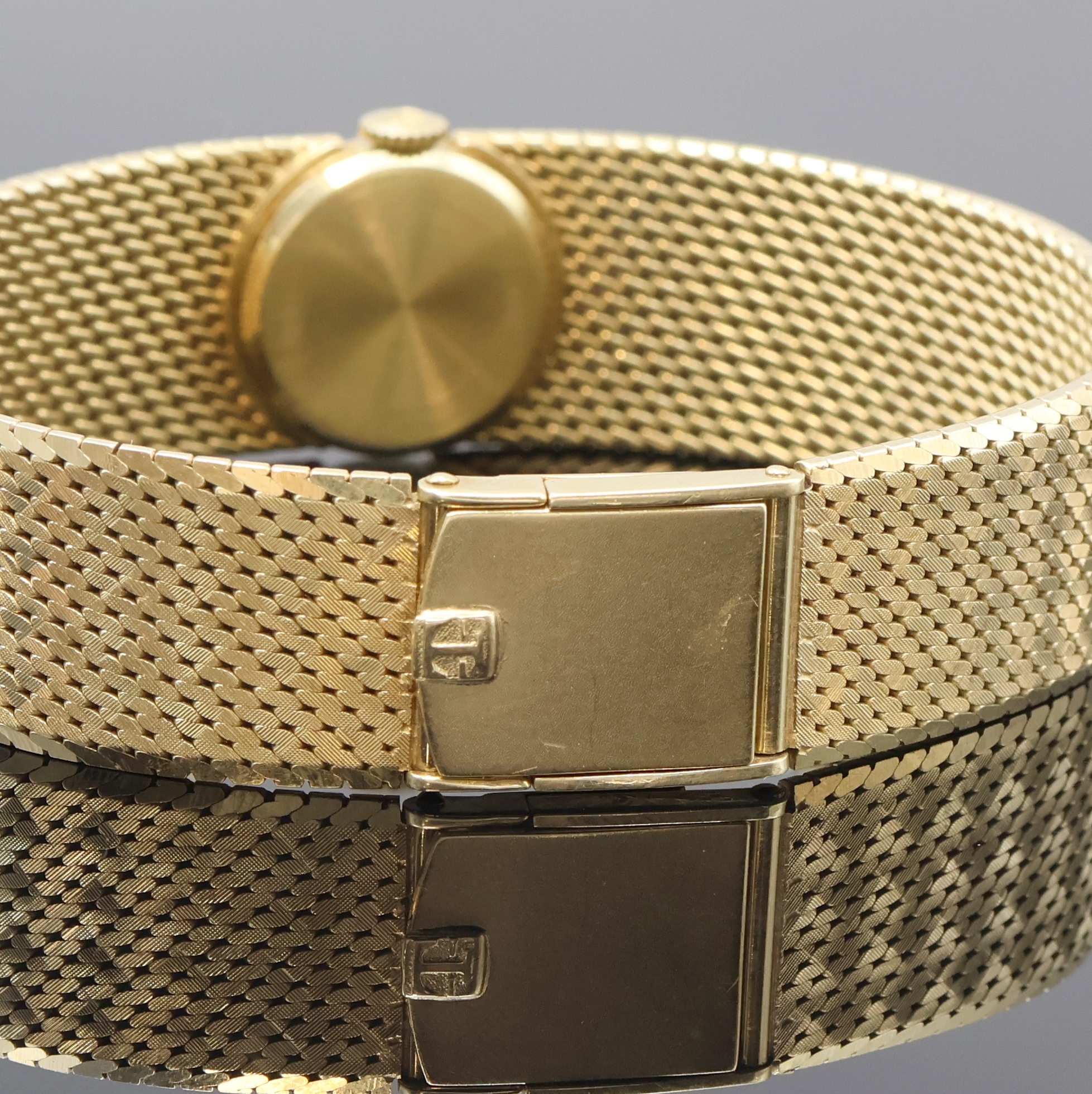 Detail c: TISSOT Damenarmbanduhr in GG 585/000, Schweiz 1960 Jahre, Handaufzug, 2-teil. Geh., Boden aufgedr., Milanaiseband, Anz. v. Std. und Min., Kal. 709-1, ...