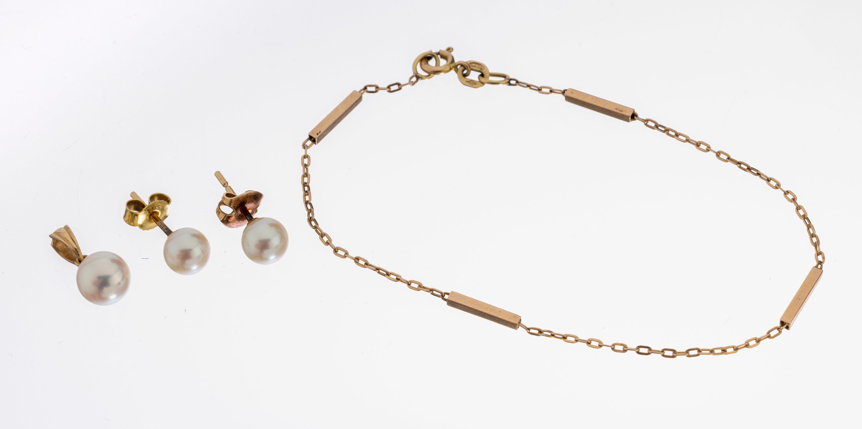 Image 27071818 - 14 kt Gold Zuchtperl Konvolut, GG 585/000, best. aus: 1x Anhänger mit bewegl. ...