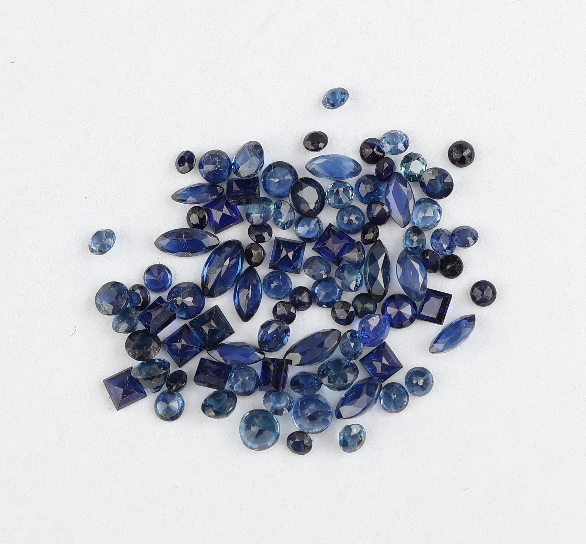 Image 27071887 - Lot lose Saphire, zus. ca. 6.68 ct, versch. Größen, Schliffformen und Farbnuancen ...