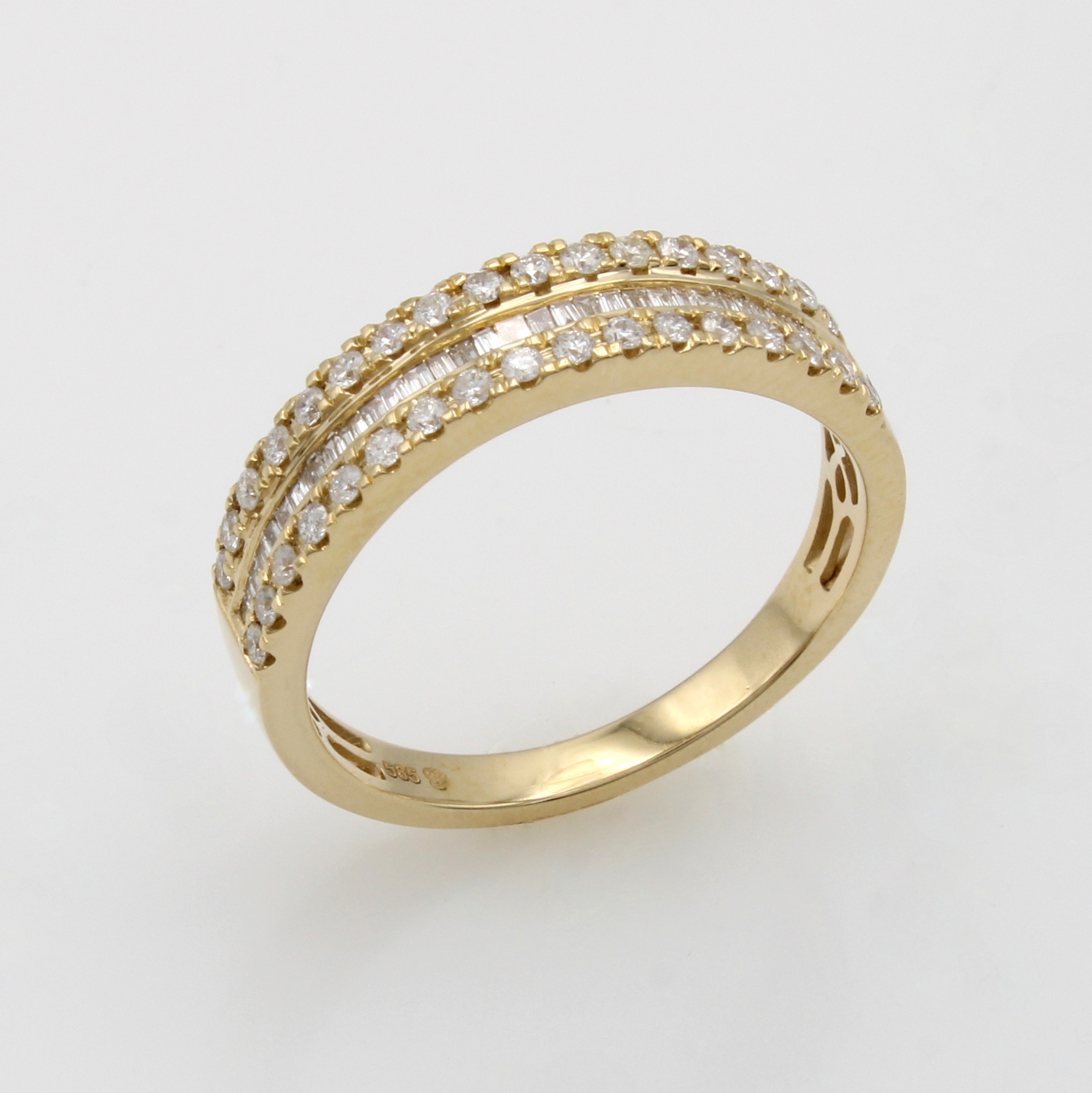 Image 27071894 - Ring mit Diamanten und Brillanten, GG 585/ 000, Diamantbaguettes mittig gef. zus. ca. ...