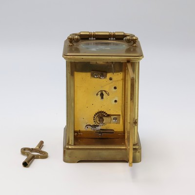 27071843c - Französische 8-Tage Reiseuhr in 5-seitig verglastem Messinggehäuse, um 1900, ...