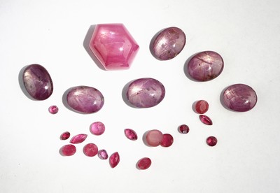 Image Lot 22 lose Rubine, zus. ca. 38.08 ct, versch.Schliffformen, Größen und Farbnuancen ...