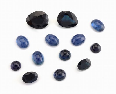 Image Lot 13 lose Saphire, zus. ca. 18.75 ct, versch. Schliffformen, Größen und Farbnuancen ...