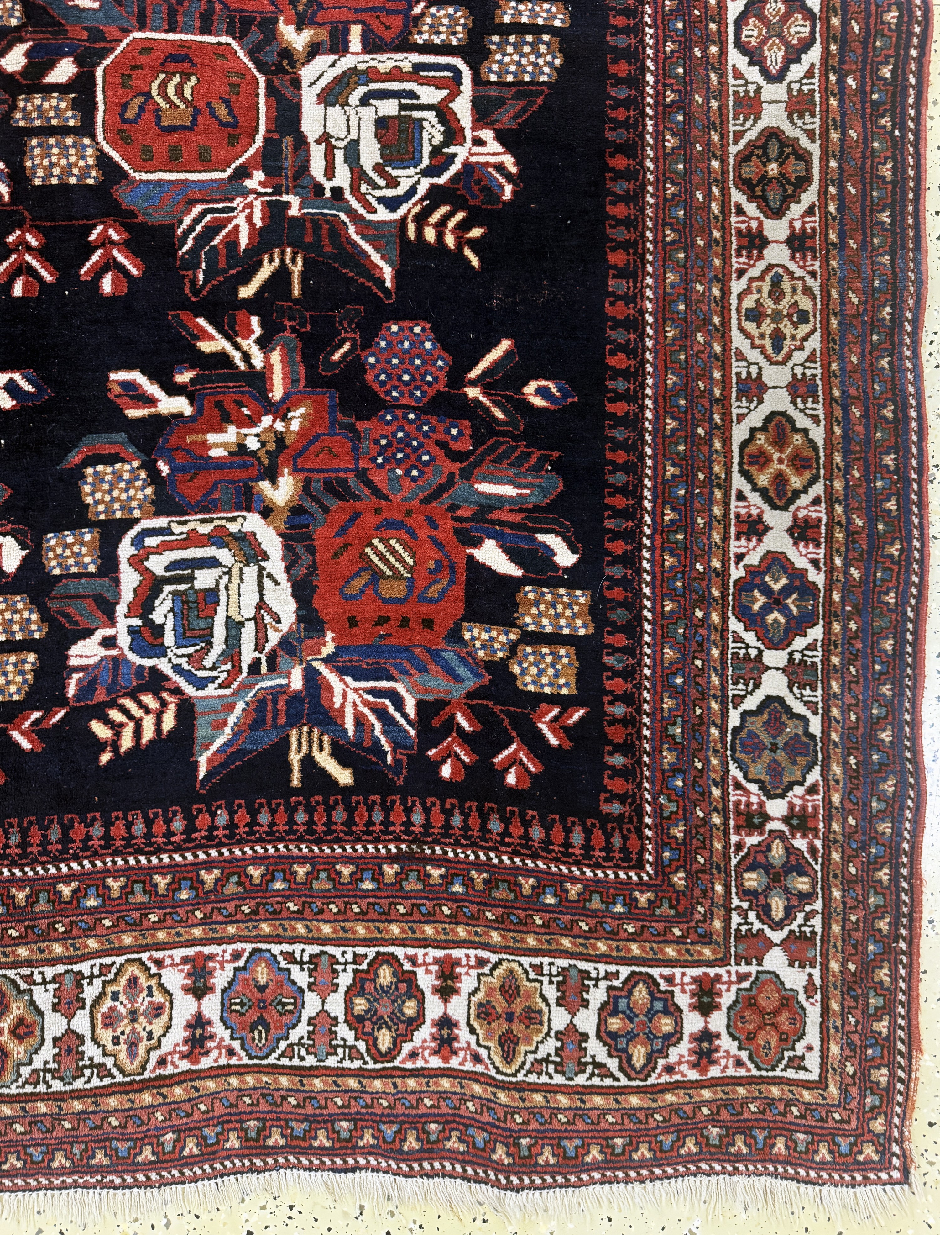 Detail a: Afshar antik, Persien, Anfang 20.Jhd., Wolle auf Baumwolle, ca. 216 x 165 cm, EHZ: 2-3