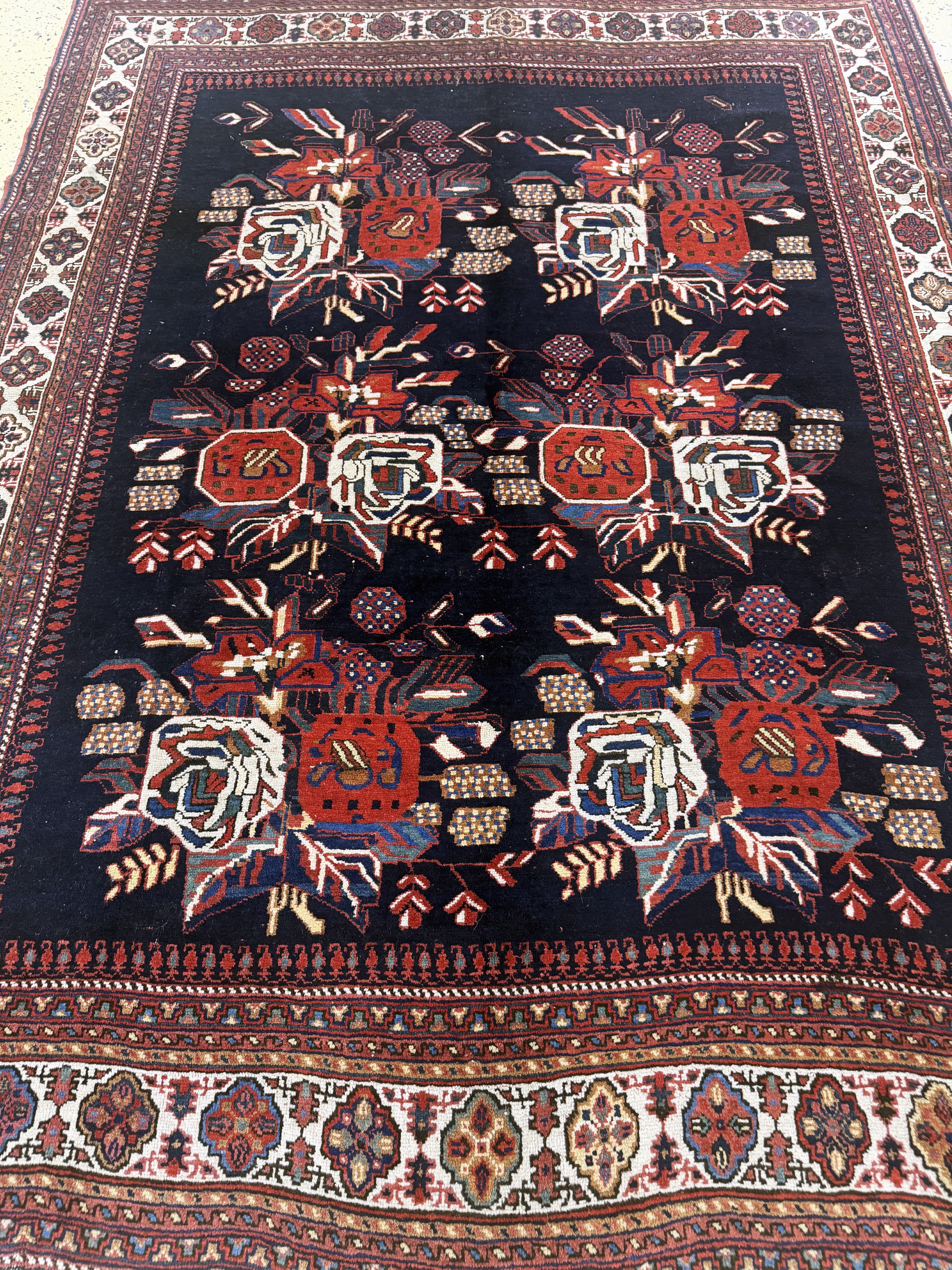 Detail e: Afshar antik, Persien, Anfang 20.Jhd., Wolle auf Baumwolle, ca. 216 x 165 cm, EHZ: 2-3