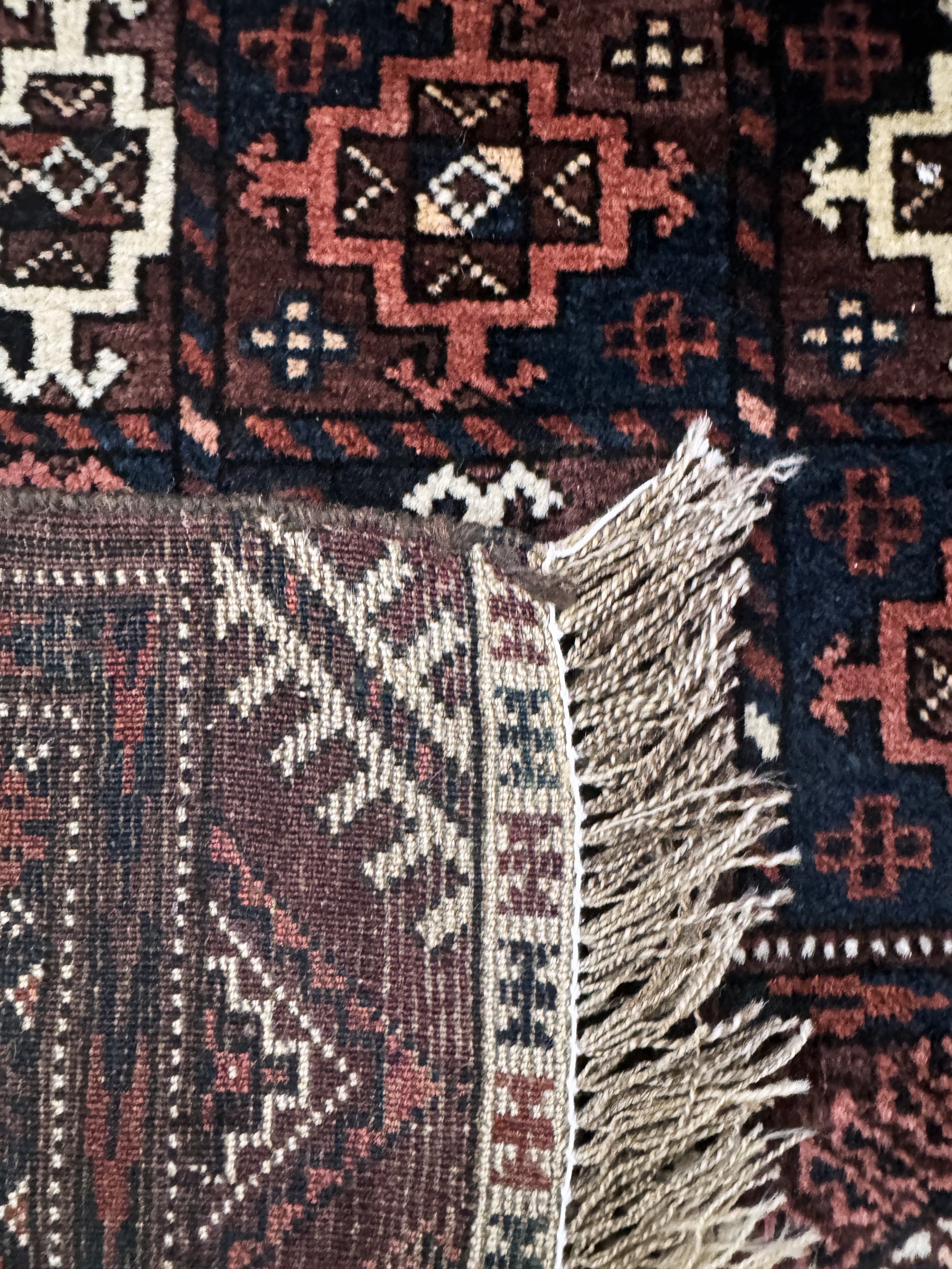 Detail e: Belutsch alt, Persien, Anfang 20.Jhd., Wolle auf Wolle, ca. 219 x 109 cm, EHZ: 2, restauriert